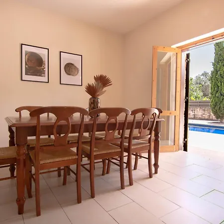 Phaedrus Living: Traditional Stone House Pachna